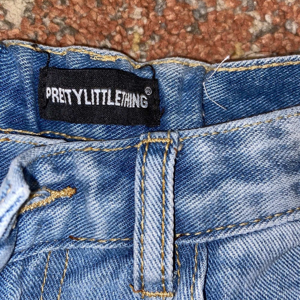 PrettyLittleThing Jeans - Picture 6 of 6